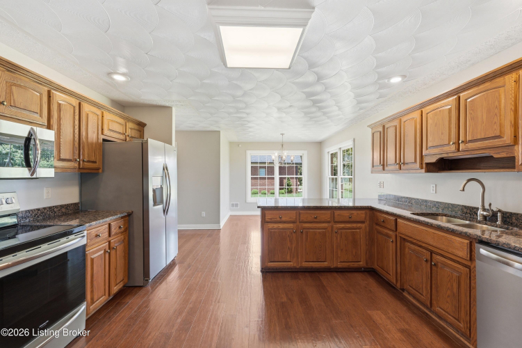 Listing Image 14