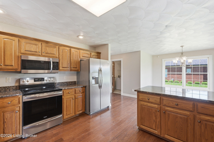 Listing Image 15