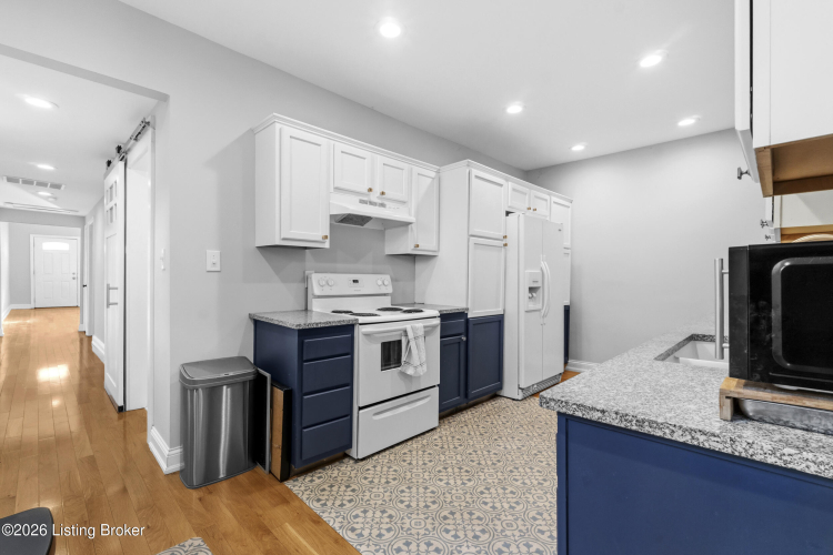 Listing Image 15