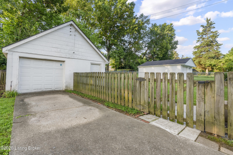 Listing Image 25