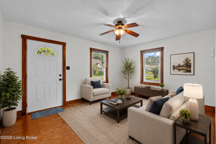 Listing Image 4