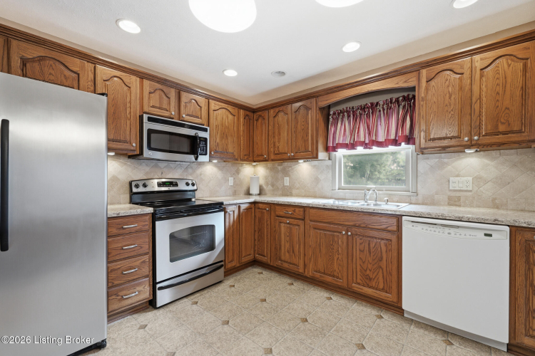 Listing Image 19