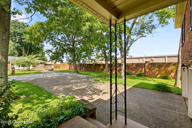 Listing Image 5