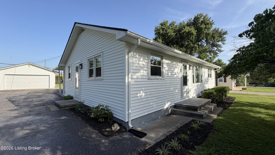Listing Image 35