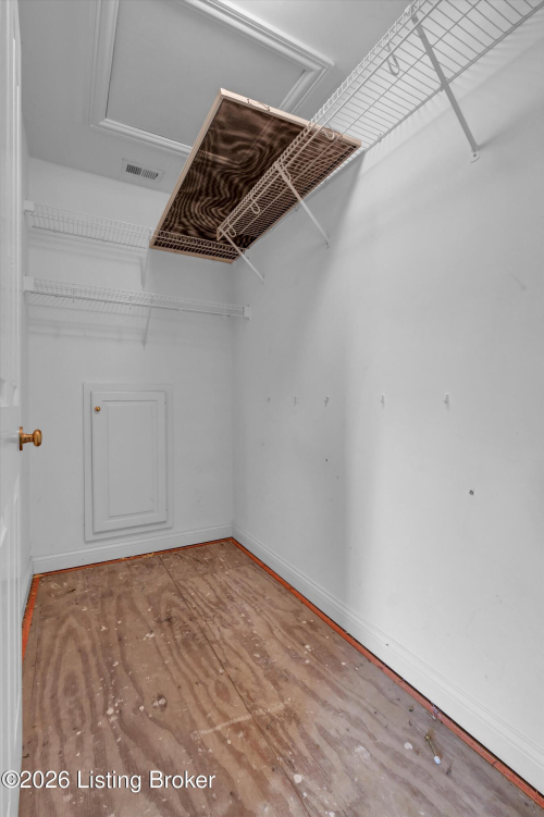 Listing Image 45