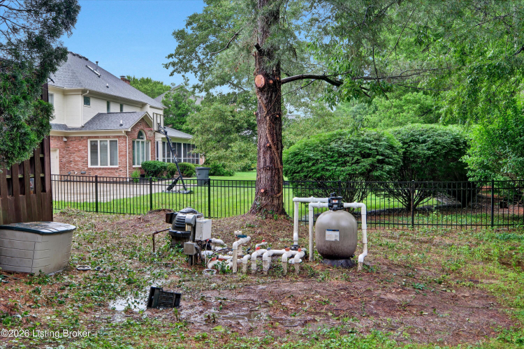 Listing Image 82