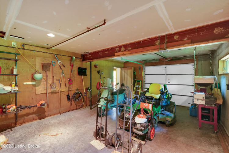 Listing Image 43