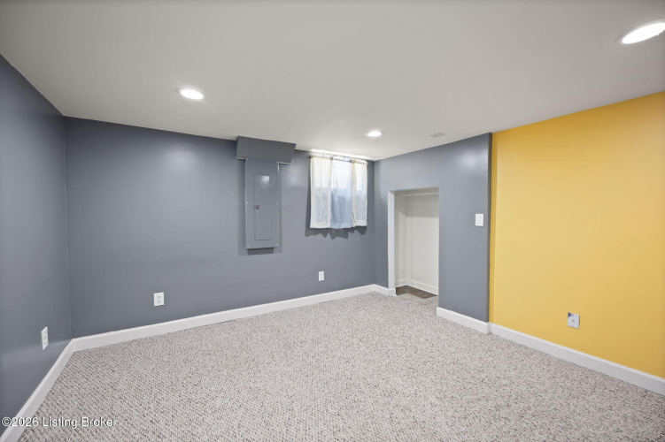 Listing Image 58