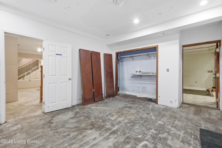 Listing Image 45