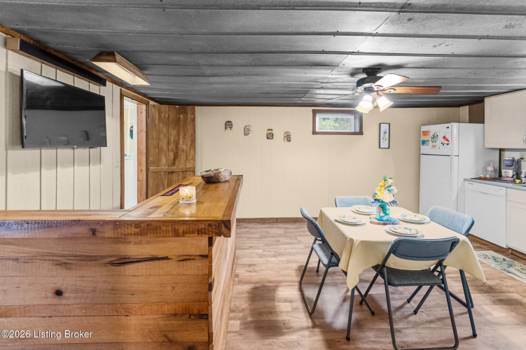 Listing Image 48
