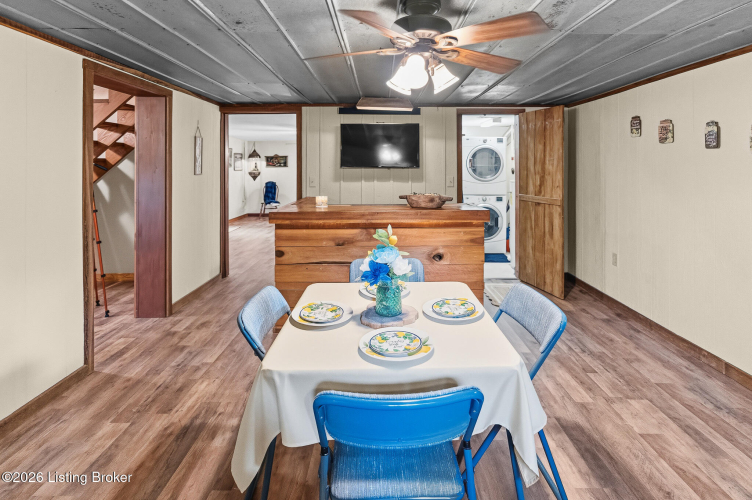 Listing Image 53