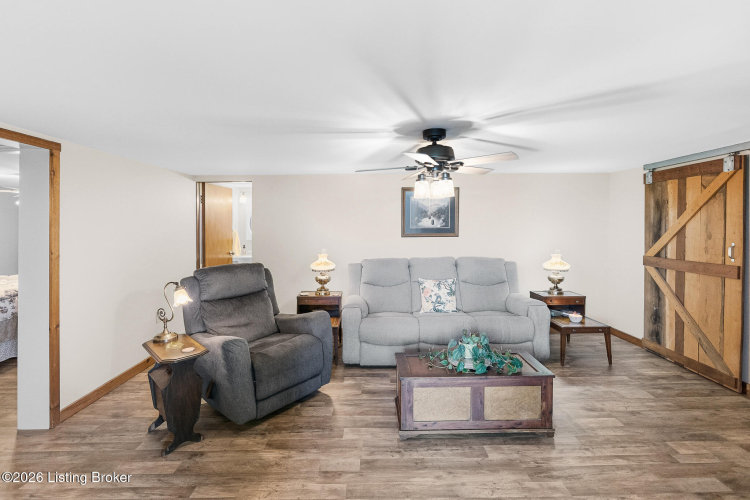 Listing Image 57