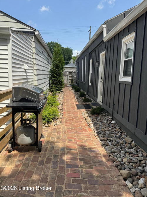 Listing Image 23
