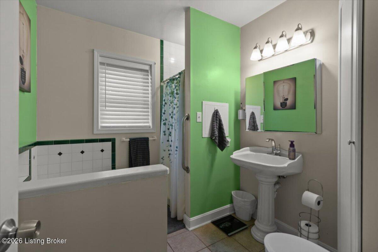 Listing Image 21