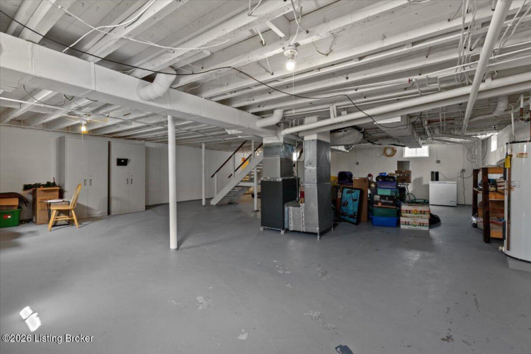 Listing Image 28