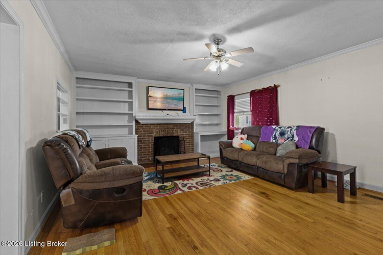 Listing Image 8