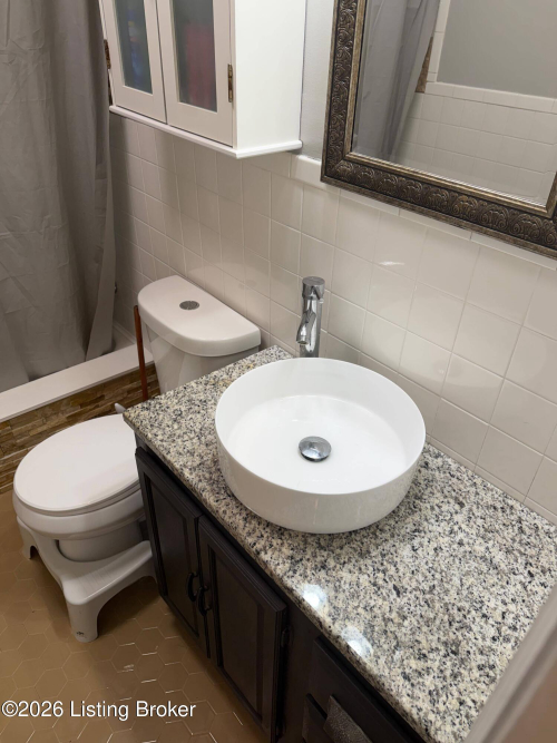 Listing Image 16