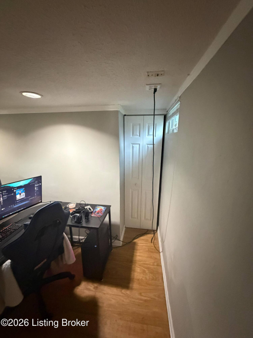 Listing Image 29