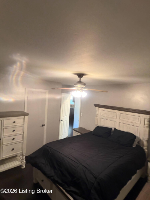 Listing Image 32