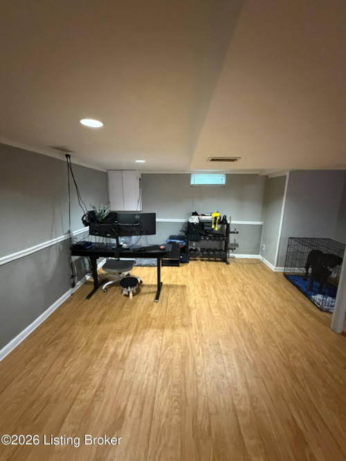 Listing Image 50
