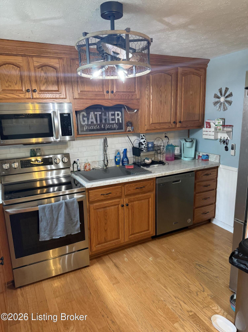 Listing Image 13