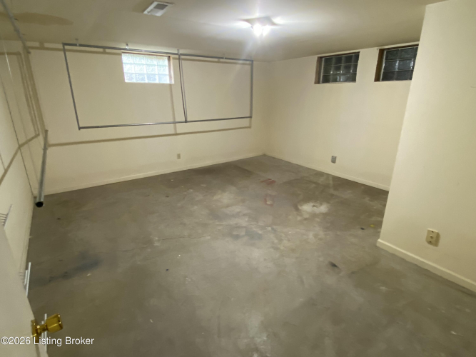 Listing Image 45