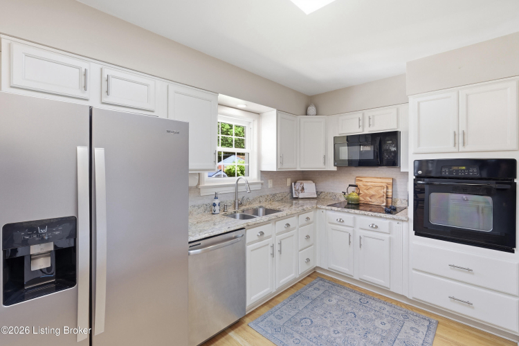 Listing Image 19