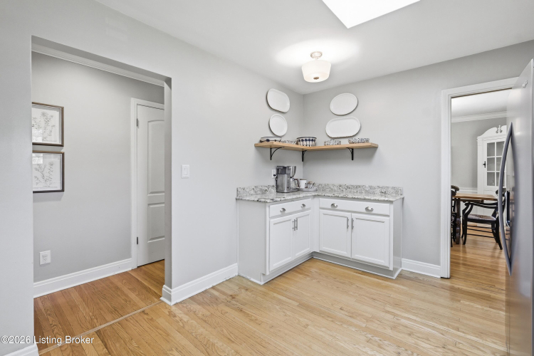 Listing Image 22