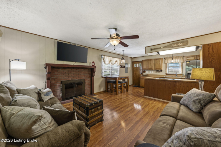 Listing Image 15