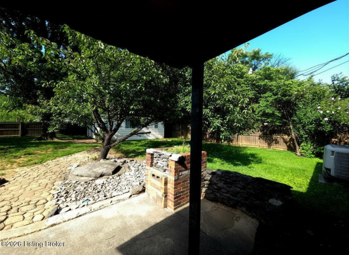 Listing Image 16