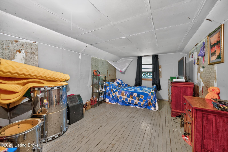 Listing Image 16