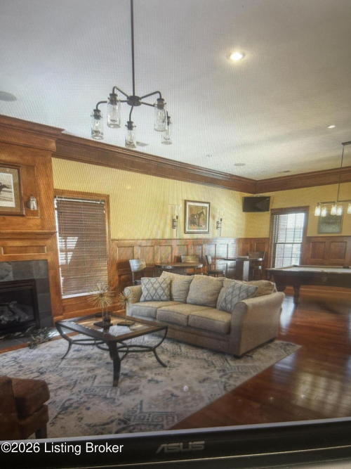 Listing Image 33