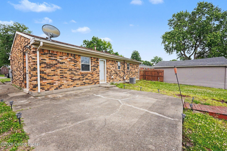 Listing Image 20
