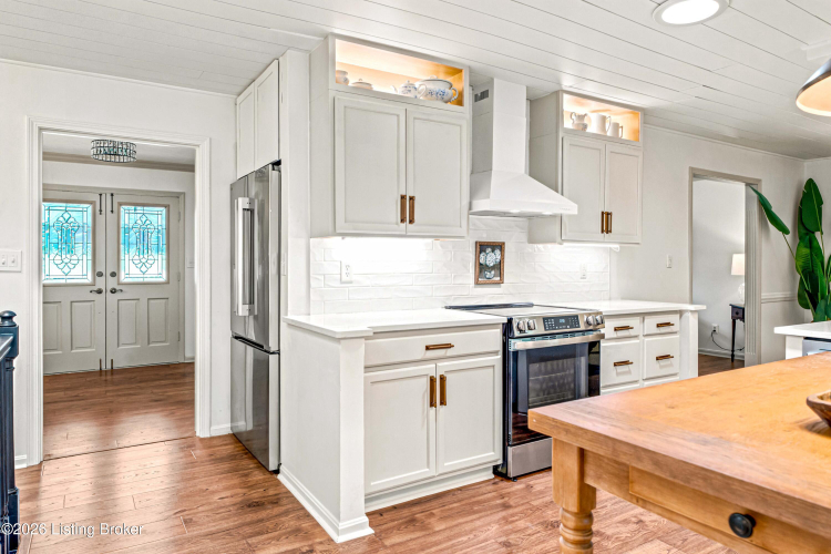 Listing Image 14