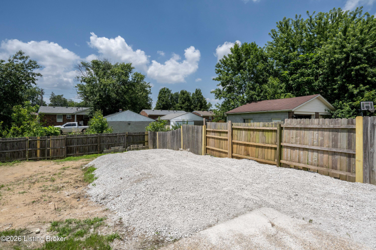 Listing Image 28