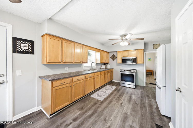 Listing Image 18