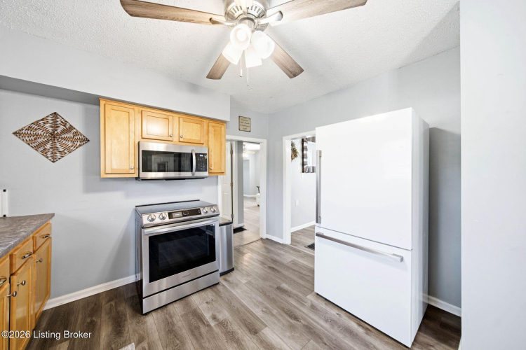 Listing Image 19