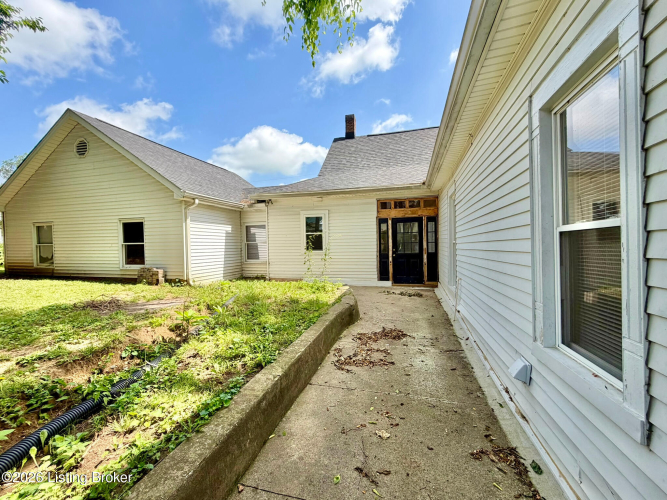 Listing Image 16