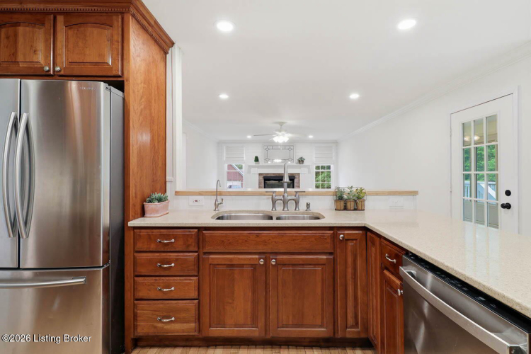 Listing Image 19