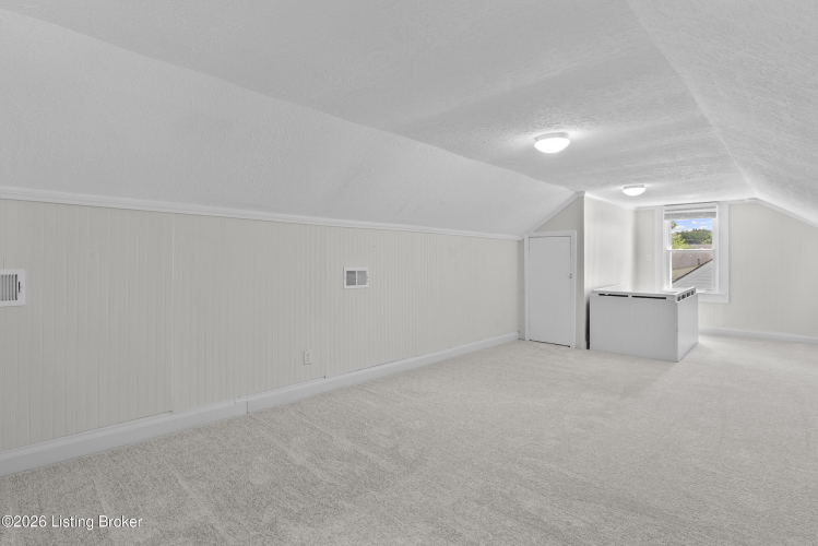 Listing Image 24
