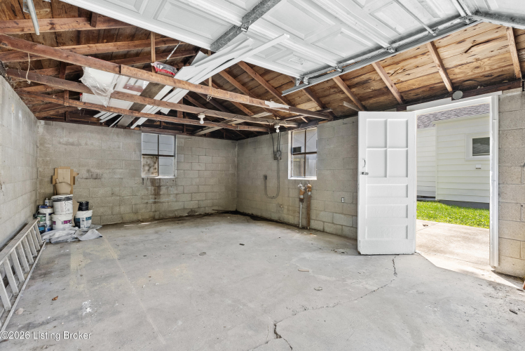 Listing Image 37