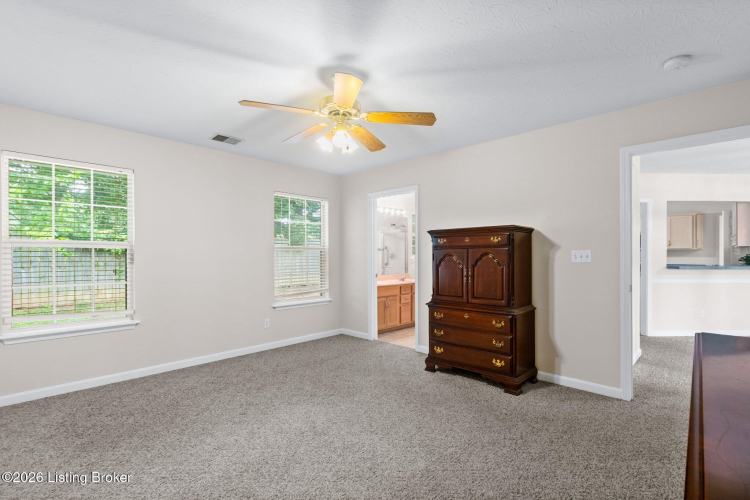 Listing Image 28