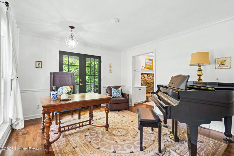 Listing Image 13