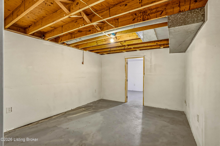 Listing Image 28