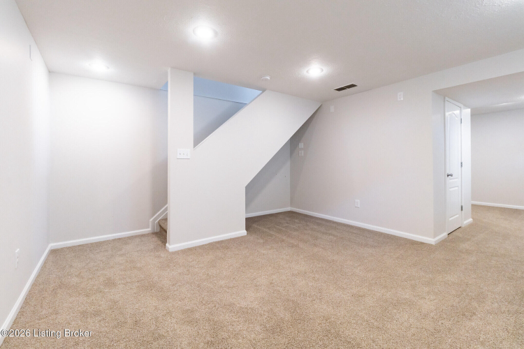 Listing Image 24