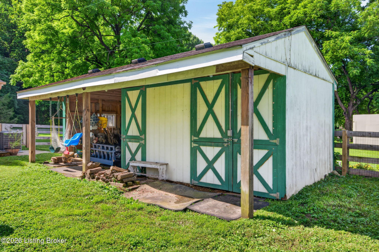 Listing Image 5
