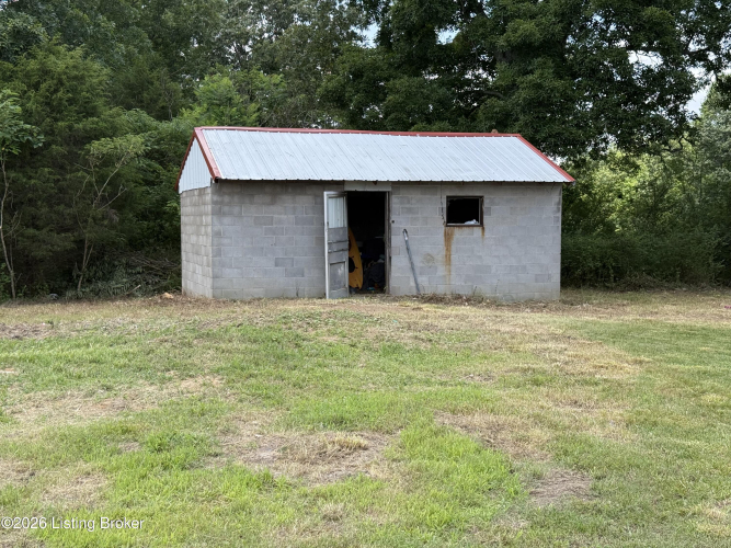 Listing Image 4