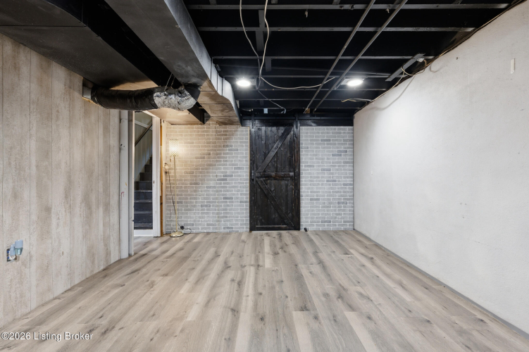 Listing Image 31