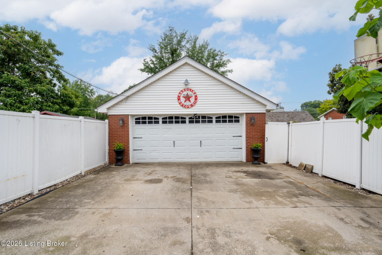 Listing Image 42