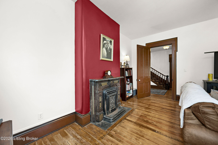 Listing Image 15